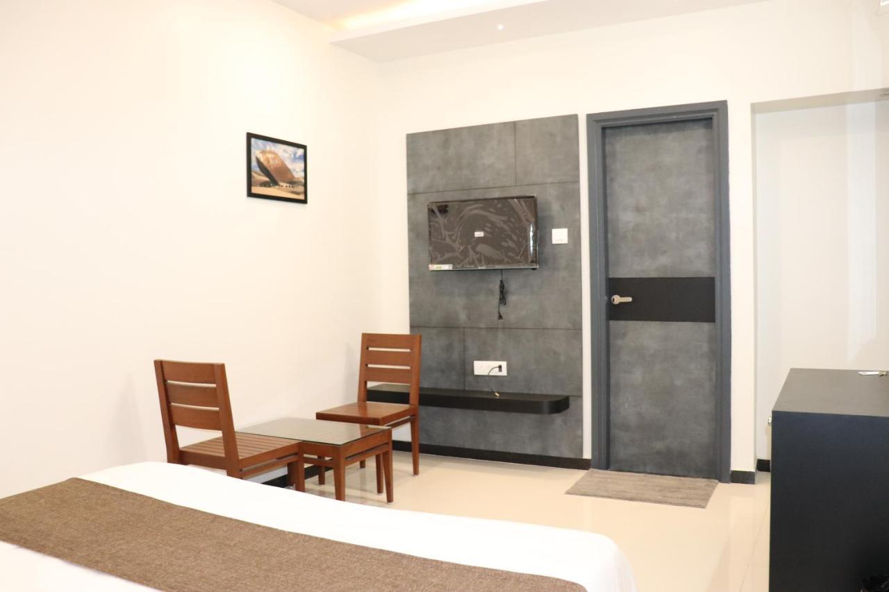 Hotel City Point Phalodi  Ngoại thất bức ảnh